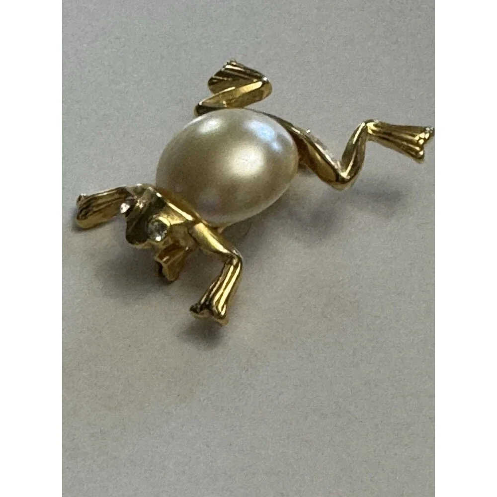 Vintage Gold Tone Frog Brooch Faux Pearl Belly 1.25 Inch